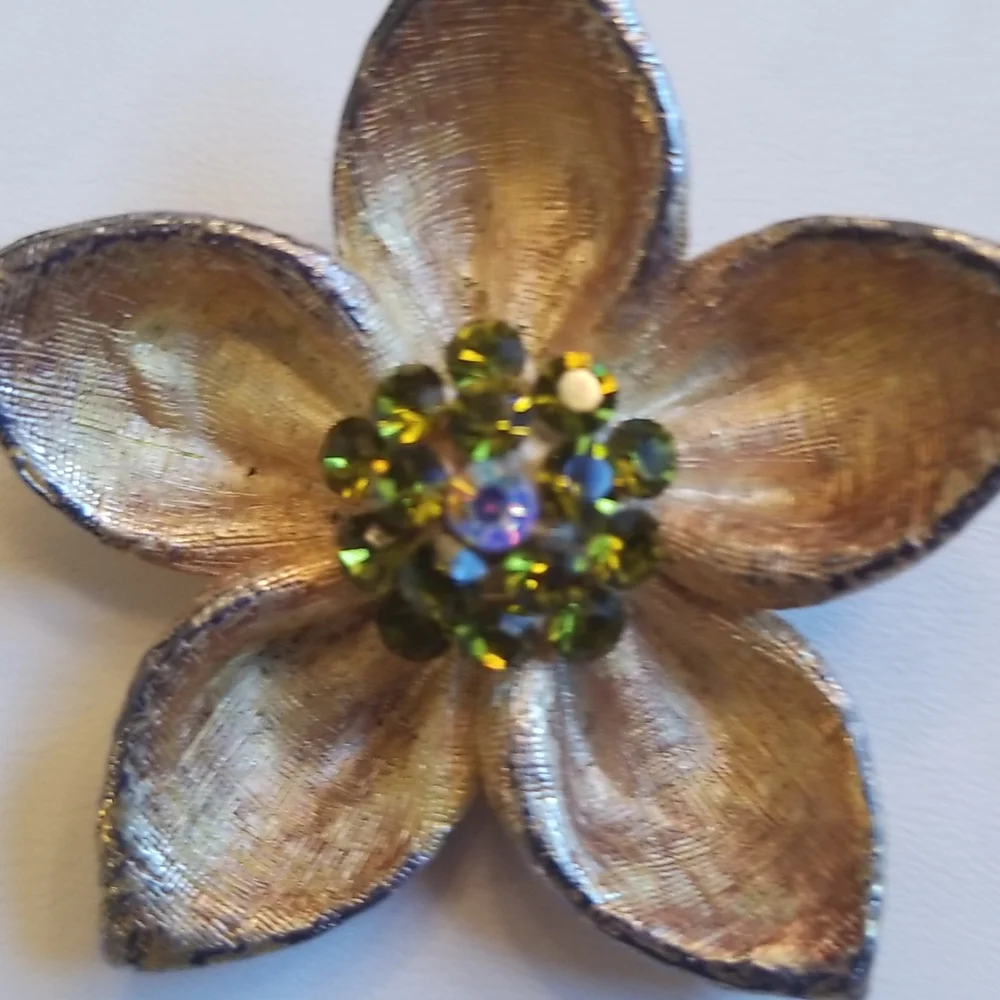 Vintage Flower Pin